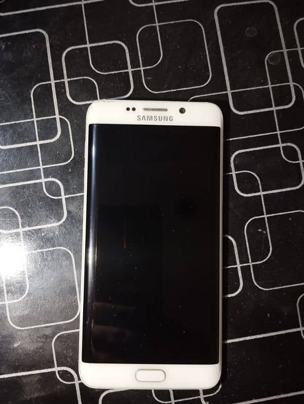 Samsung Galaxy S6 edge Offehite Color 3gb RAM 32gb ROM 2