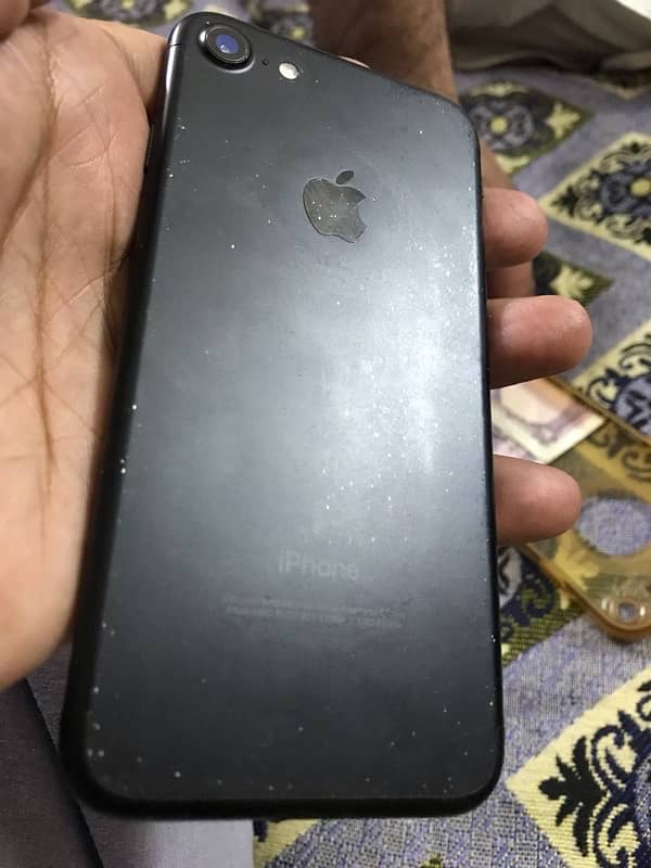 iPhone 7 32GB pta approved 1