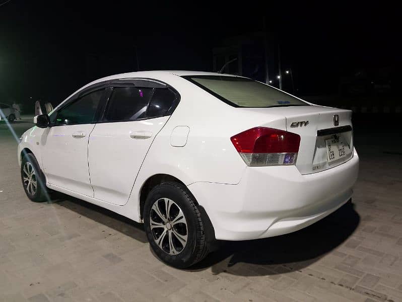 Honda City IDSI 2010 total genuine 1