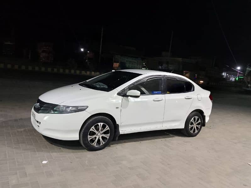 Honda City IDSI 2010 total genuine 8