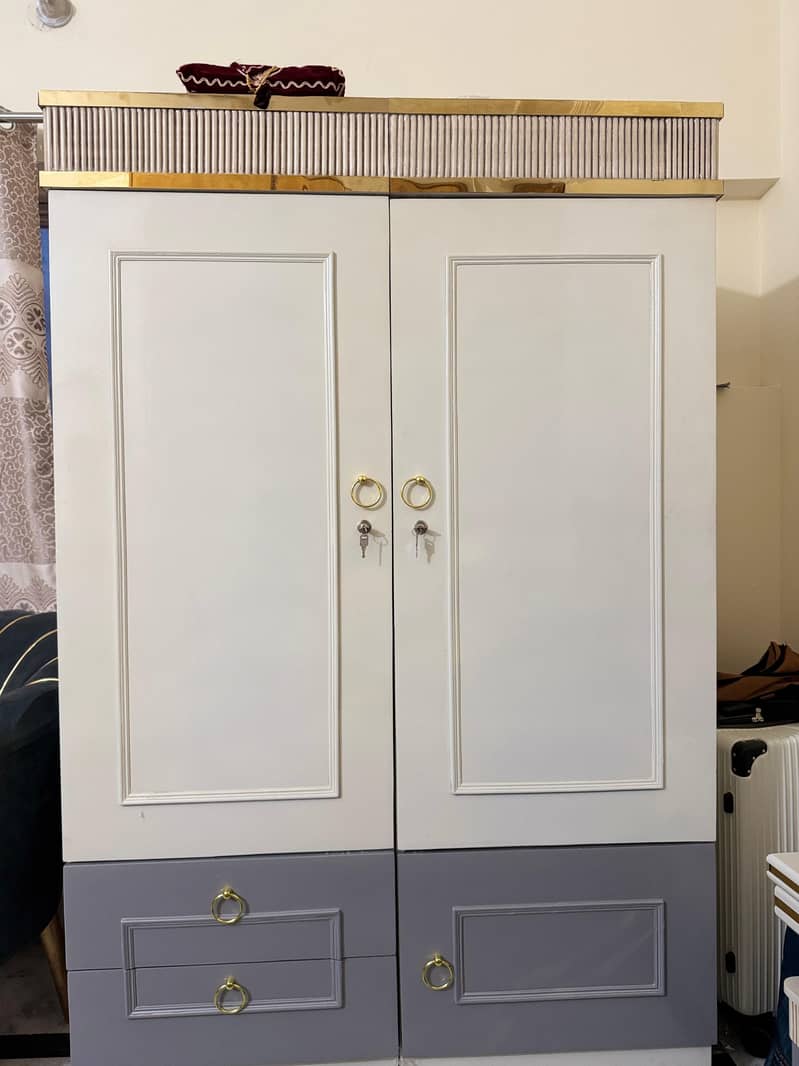 Wardrobe |2 door almari |wooden Safa Almari |Wardrobe Almari For sale 2