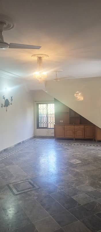 Ground porshn for rent in gulshan abad 4