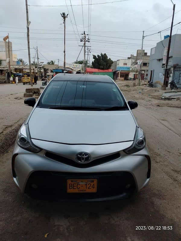 Toyota Prius Alpha 2012 reg 2015 2