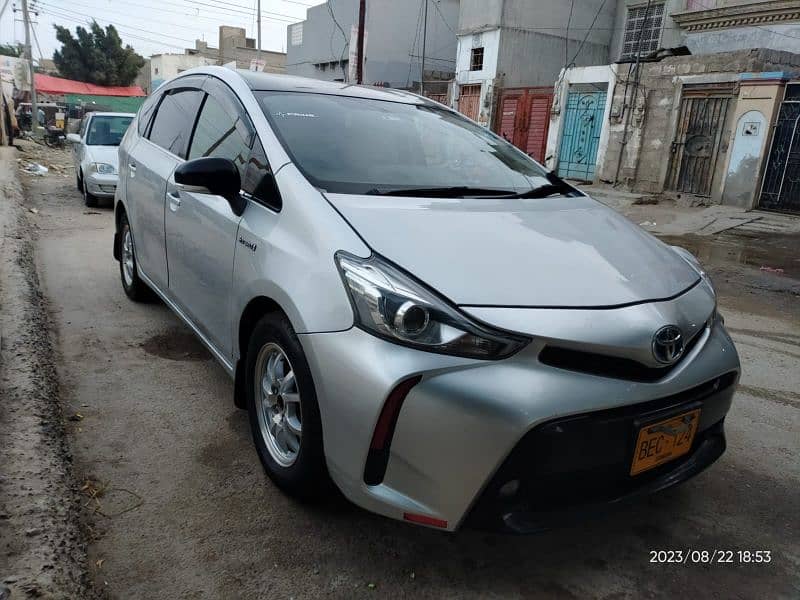 Toyota Prius Alpha 2012 reg 2015 3