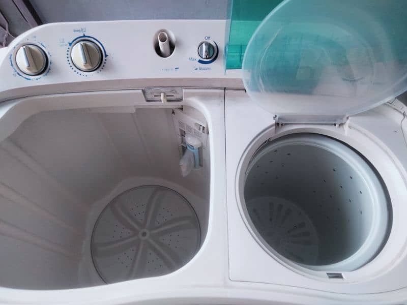 twin tub washing machine _ excellent condition 3