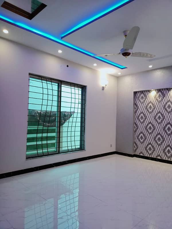 MODERN DESIGN 10 MARLA HOUSE FOR SALE IN GOOD LOCATION OF BAHRIA TOWN LAHORE 9