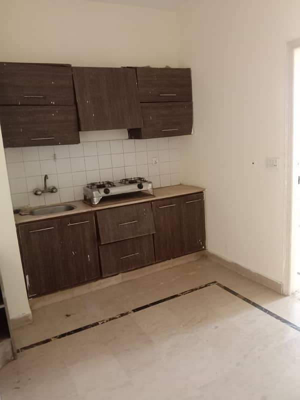 Studio Apartment For Rent 2 Bedroom With Attached Bathroom lounge Open kitchen 4th Floor Bukhari Commercial 7