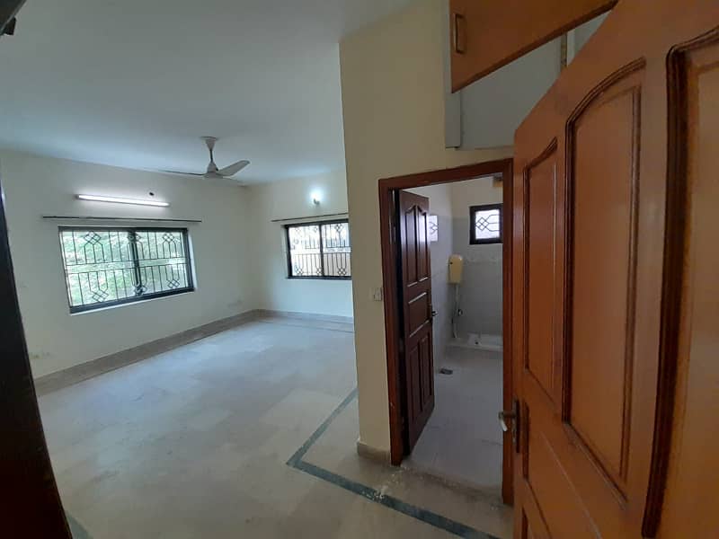 Independent upper porshn for rent in gulshan abad sector 2 6