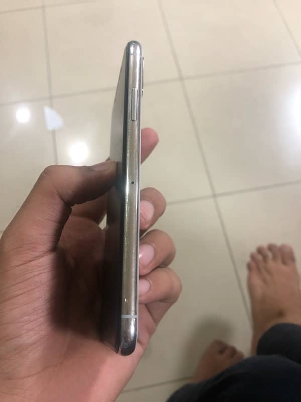 iPhone xs 64gb dual pta only exchange with iPhone 12 or 13 2