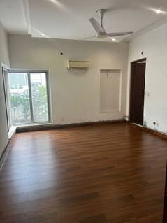 1 Kanal Beautiful House For Rent Near Park 0