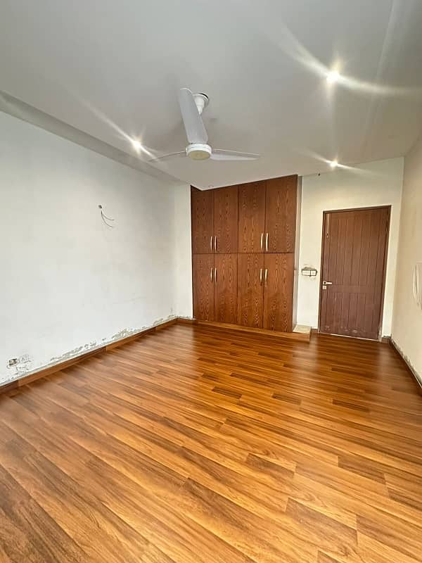 1 Kanal Beautiful House For Rent Near Park 10