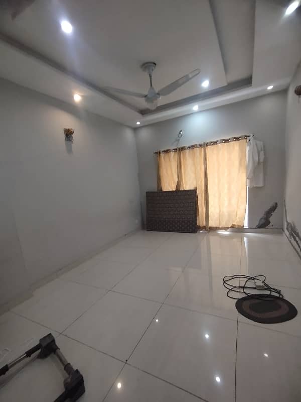 1 Kanal Beautiful Slightly Used House For Rent Facing Park Near All Facilities(Ground+ Basement) 1