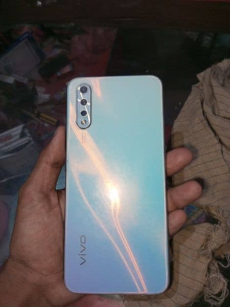 Vivo S1 /4/128 1