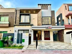 10 MARLA LUXURY BRAND NEW HOUSE NEAR PARK MASJID FOR SALE IN BAHRIA TOWN LAHORE 0