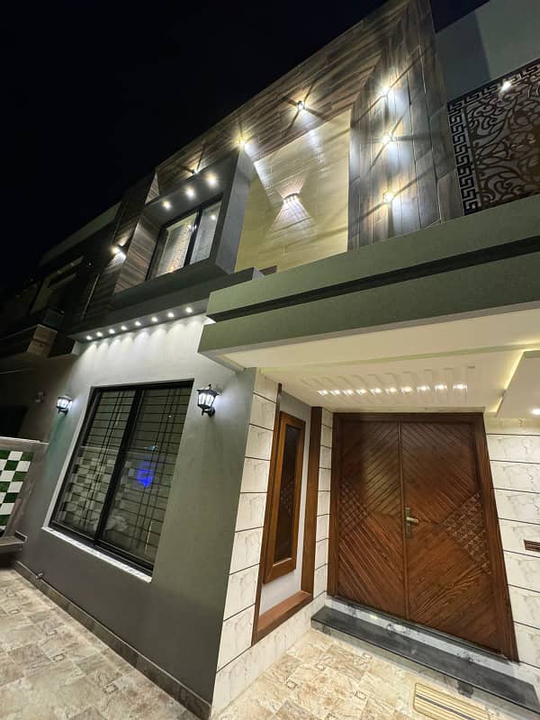 10 MARLA LUXURY BRAND NEW HOUSE NEAR PARK MASJID FOR SALE IN BAHRIA TOWN LAHORE 6