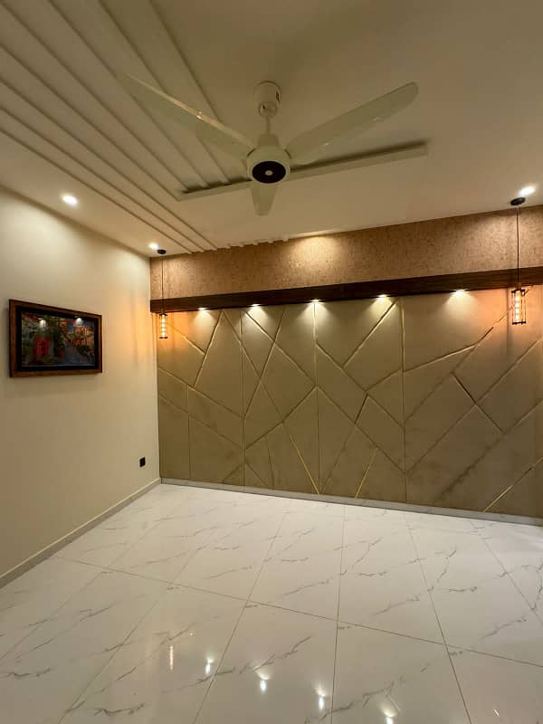 10 MARLA LUXURY BRAND NEW HOUSE NEAR PARK MASJID FOR SALE IN BAHRIA TOWN LAHORE 12