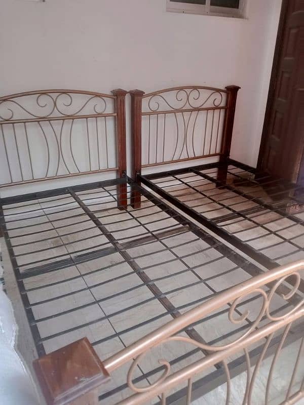 Used Solid Beds for Sale in Lahore for Students, Singles and Kids 2