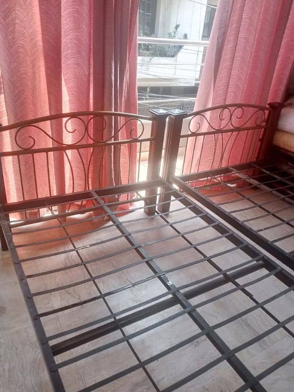 Used Solid Beds for Sale in Lahore for Students, Singles and Kids 3