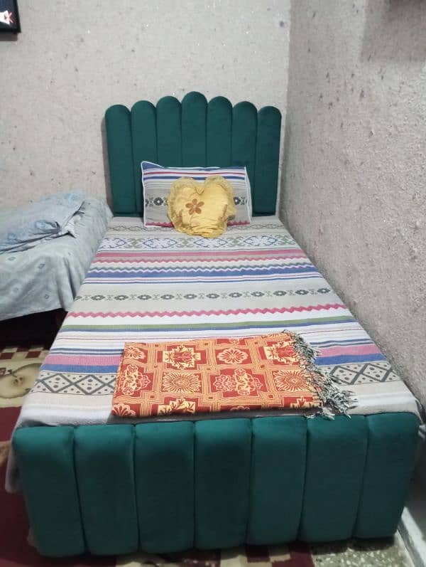 Single cushion bed 0