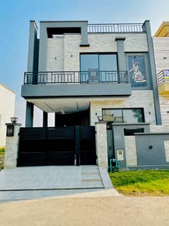 5 Marla Luxury House Available For RENT In DHA Phase 9 Town Lahore 0