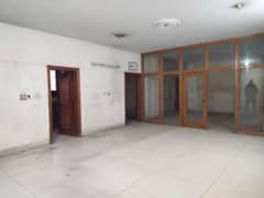 Civil Line Near Iqbal Stadium Faisalabad Building For Rent School College, Multinational Company, Software Office