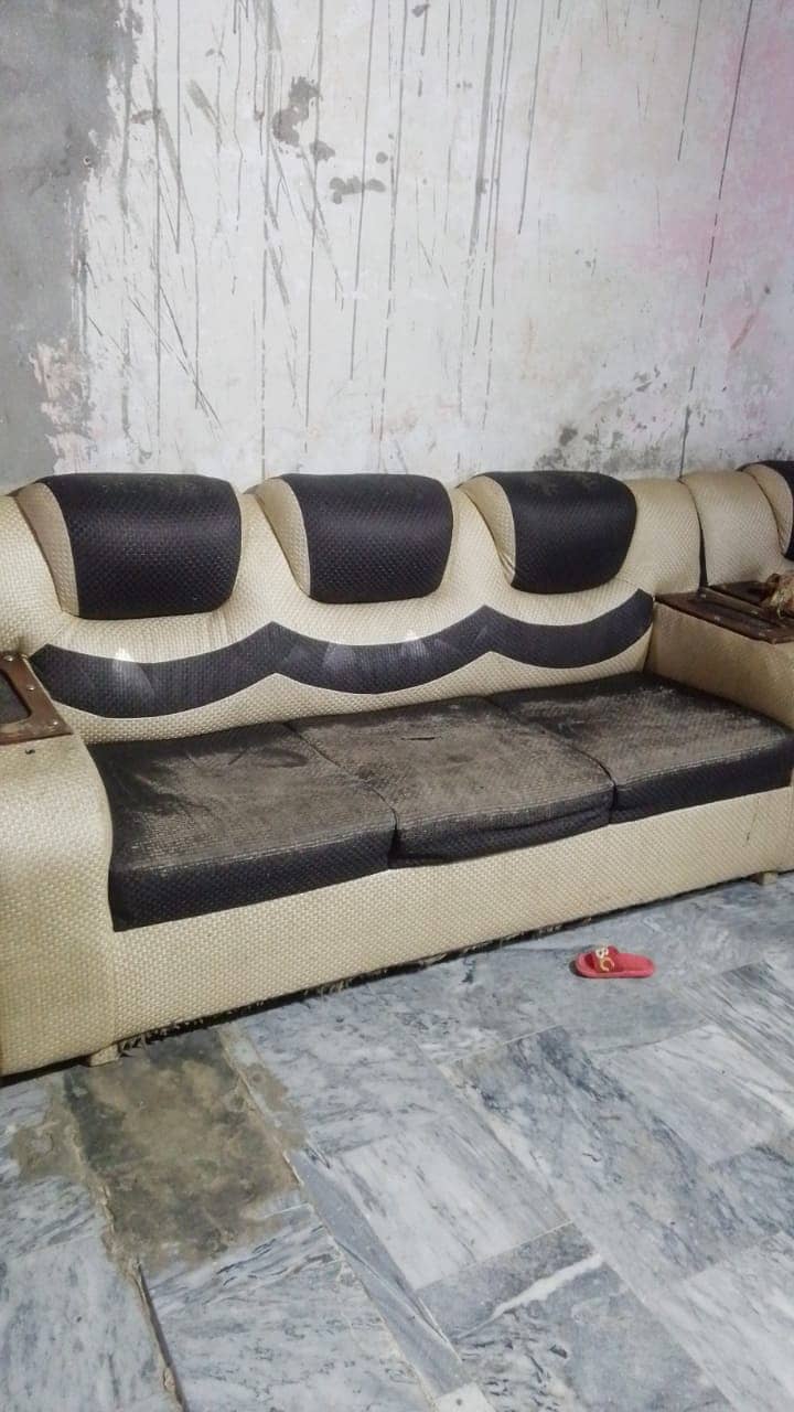 Sofa Set 3 Setter & 2 Seeter Used  Orignal poshish. 1