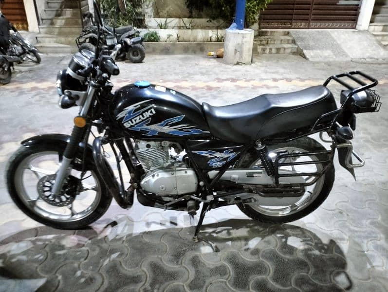 Suzuki 150 SE 1