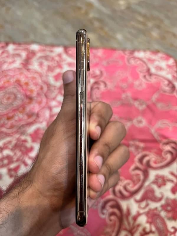 iphone XS PTA APPROVED 2