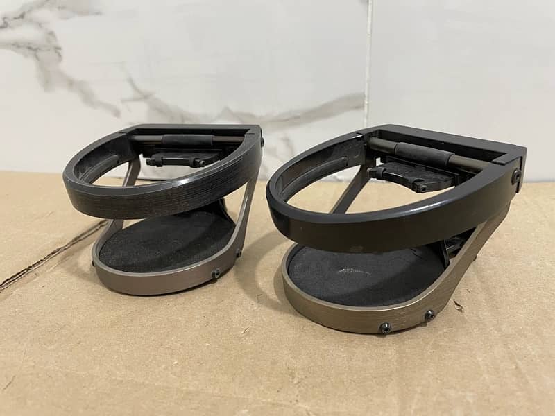 TOYOTA LAND CRUISER SPARE CUP HOLDERS LC200!!! 2