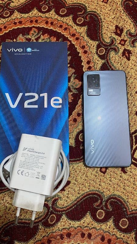 Vivo V21e 8+4 =128 0