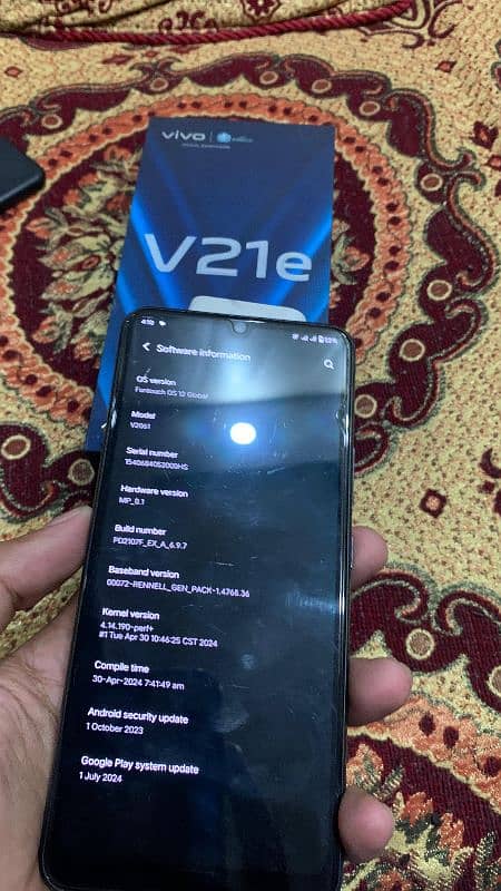 Vivo V21e 8+4 =128 4