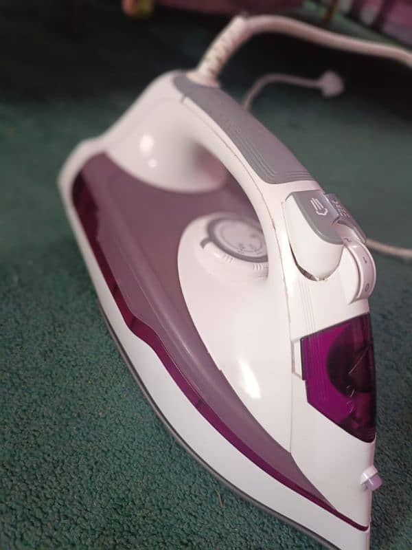 AXION steam iron K41, made in russia 2