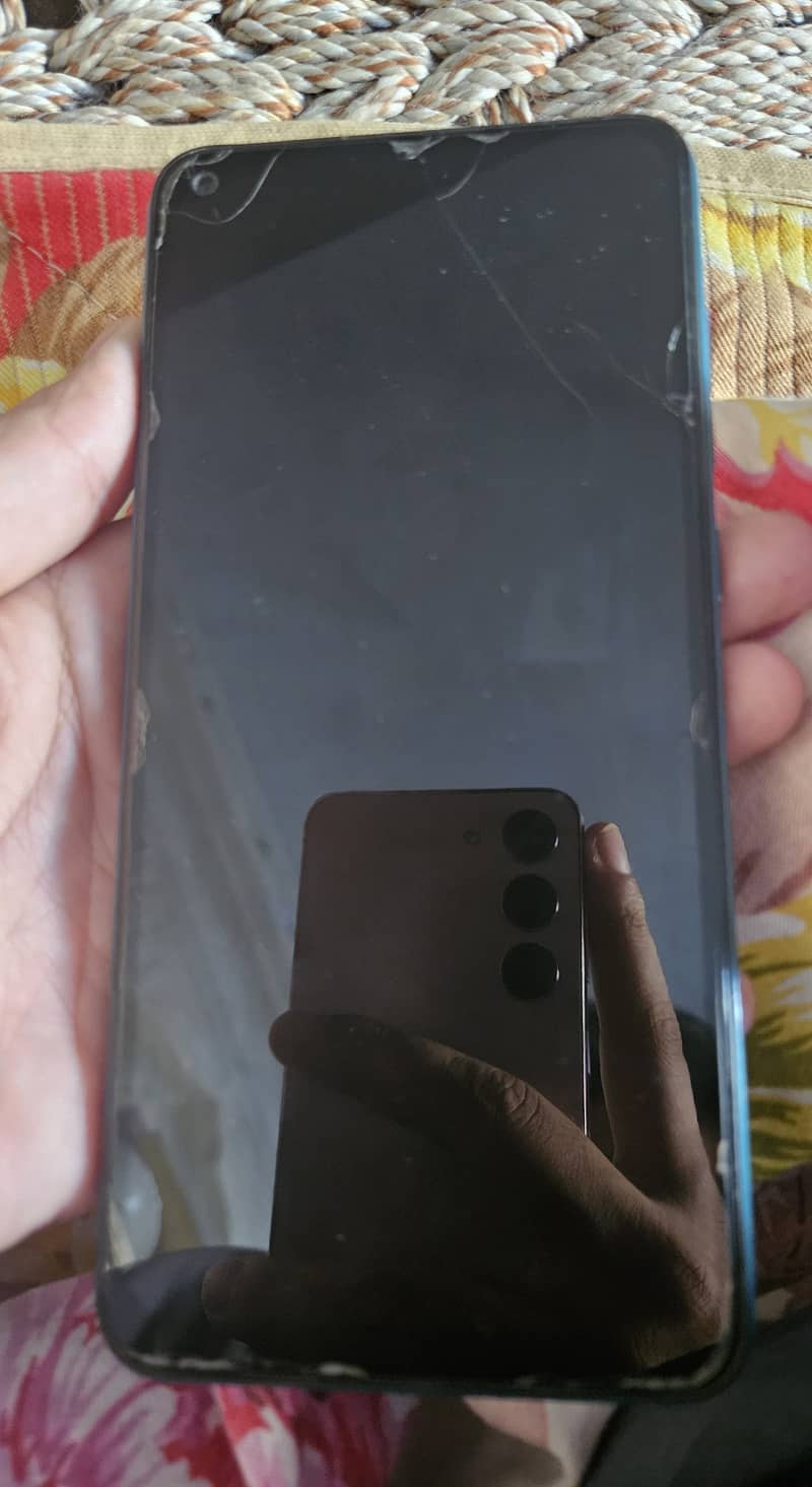 redmi note 9 6gb 128gb with box and charger. 2