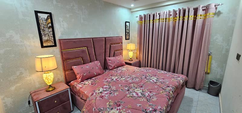 A Beautiful 1 Bed Room Luxury Apartments For Rent On Daily & Monthly Bases Bahria Town Lahore(1&2 Bed Room) 5