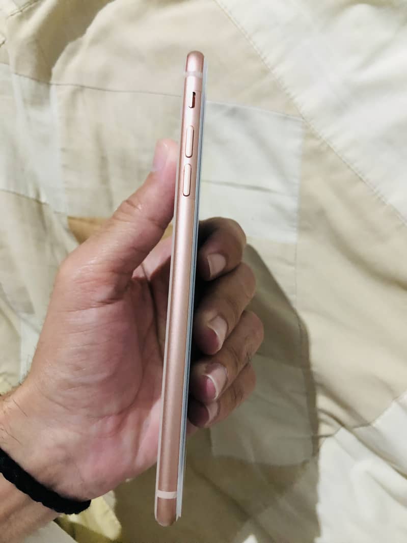 Iphone8plus Gold lush condition 85%bhealth No any fault All Ok mingor 1