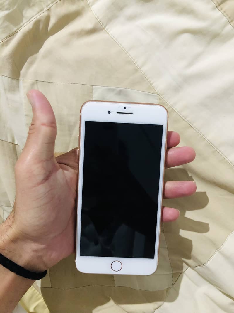 Iphone8plus Gold lush condition 85%bhealth No any fault All Ok mingor 6