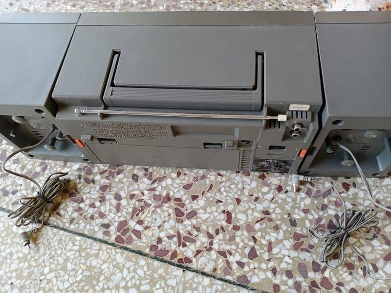 radio and tape recorder brand new condition 2