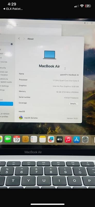 Macbook Air 2020  16 GB RAM  256 GB SSD  2 cycle count 4