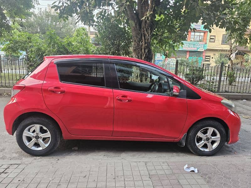 Toyota Vitz 2015 4