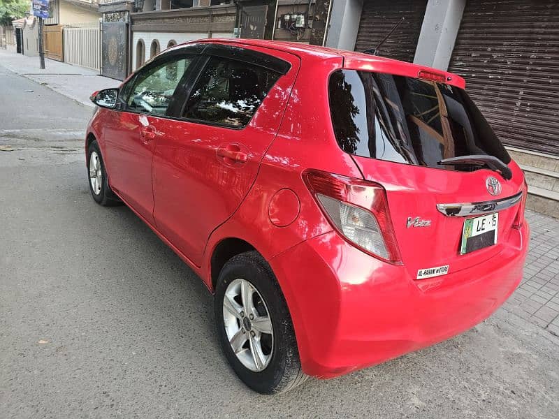 Toyota Vitz 2015 11