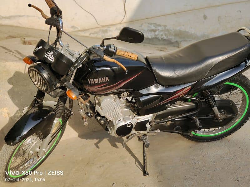 Yamaha YBZ 125 CC Black 1