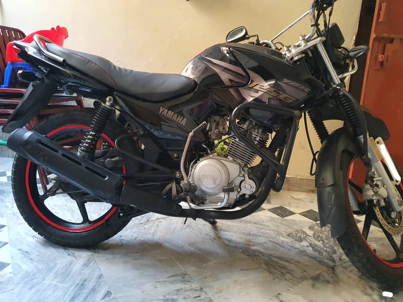 Yamaha YBR 125G 2019 4