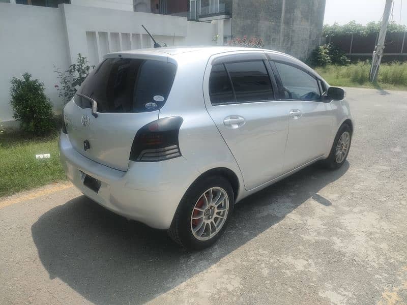 Toyota Vitz 2010 3