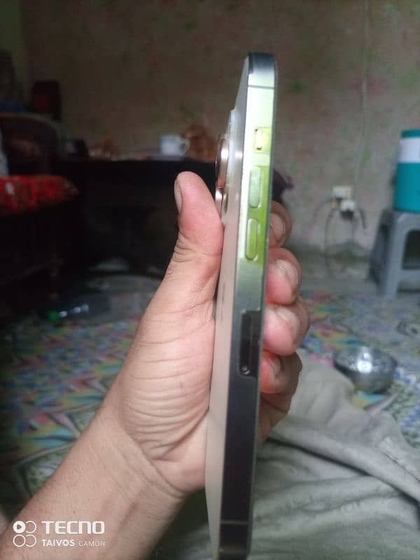 I phone 14 pro    256 Gb 2