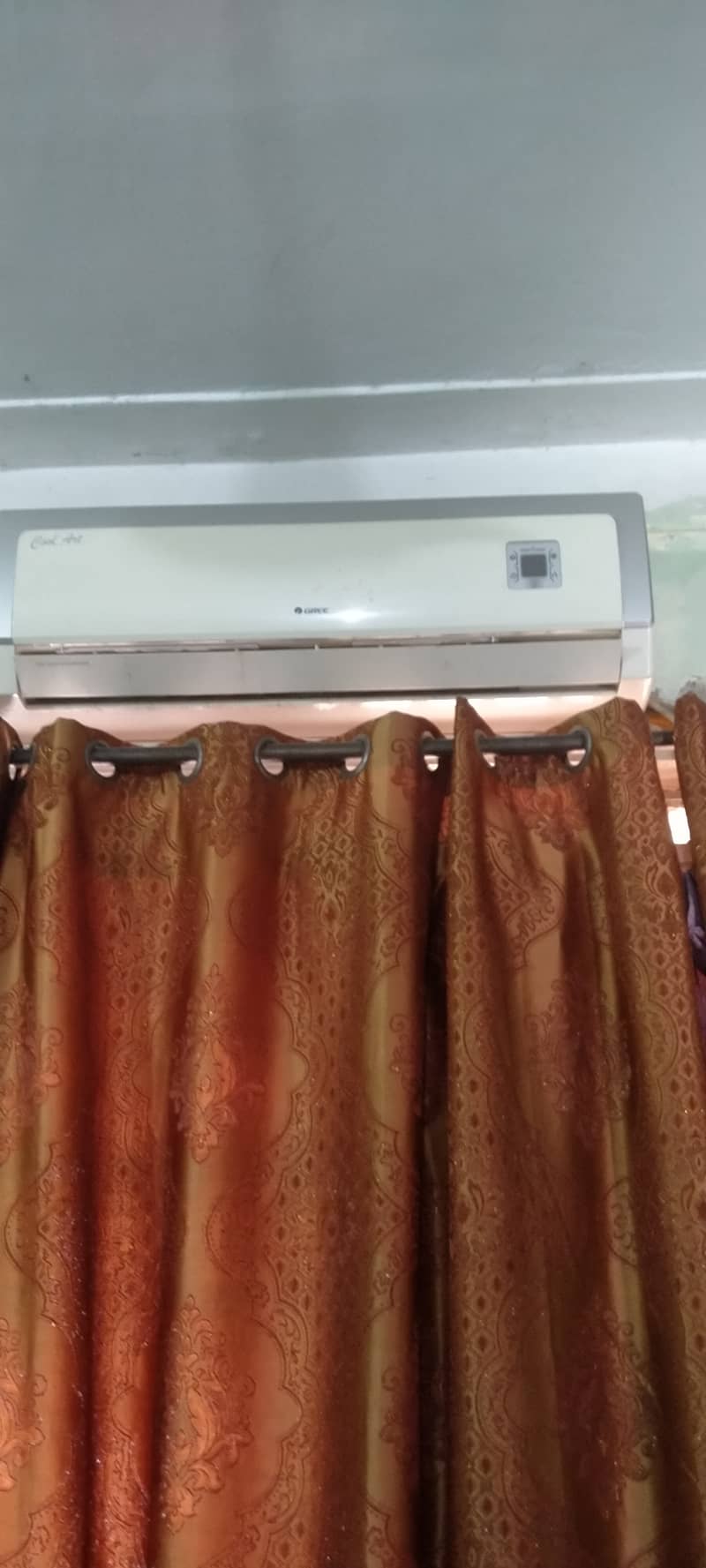 Gree split ac 1.5 ton hevi cooling original gas no foult 0