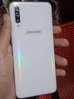 Samsung A50 4/128, 10/10 condition with original box and charger