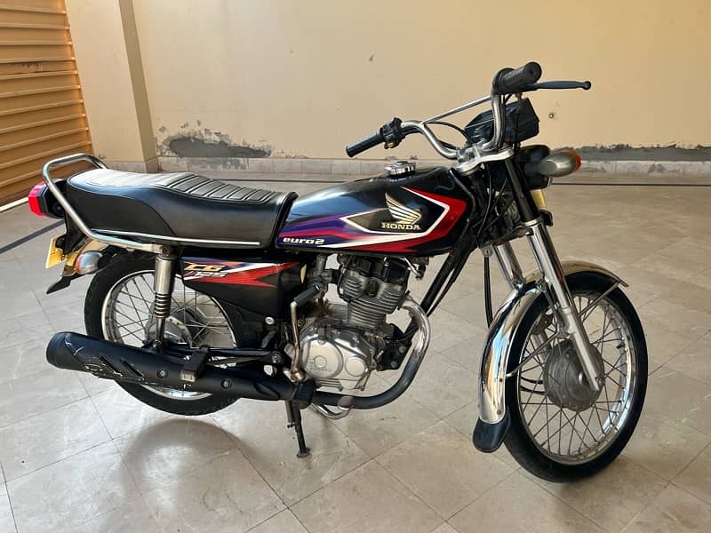 Honda 125 Black 2017 model Registered in 2019 2