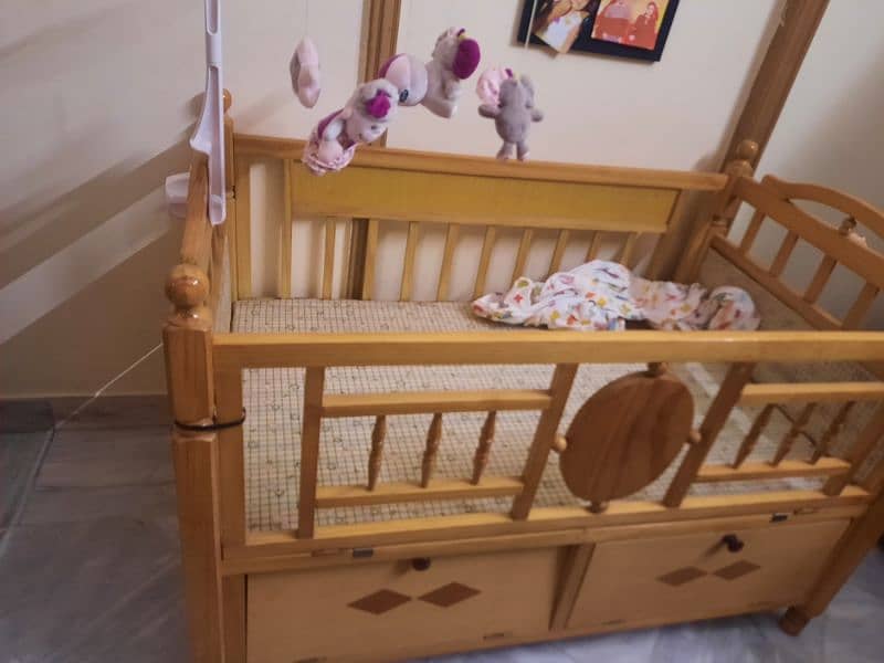 beautiful polished wooden cot LIKE NEW 1