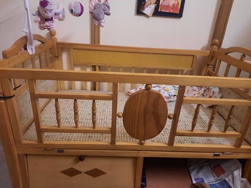 beautiful polished wooden cot LIKE NEW 2