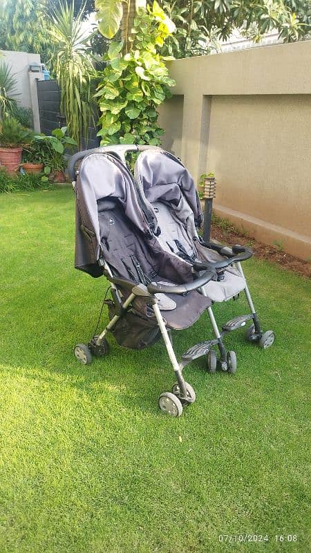 Evenflo twin pram/stroller 1